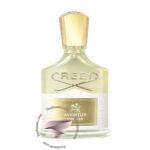 شیشه عطر کرید اونتوس زنانه با درپوش طلایی روی یک پس زمینه کاملا سفید رنگ