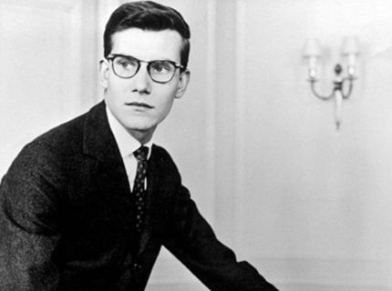 ایو سن لورن : انقلابی که دنیای مد و عطر را برای همیشه تغییر داد