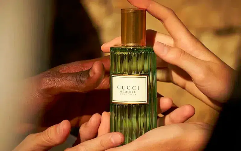 با عطر یونیسکس آشنا شوید ؛ رایحه هایی فراتر از جنسیت 3 ویژگی های عطر یونیسکس