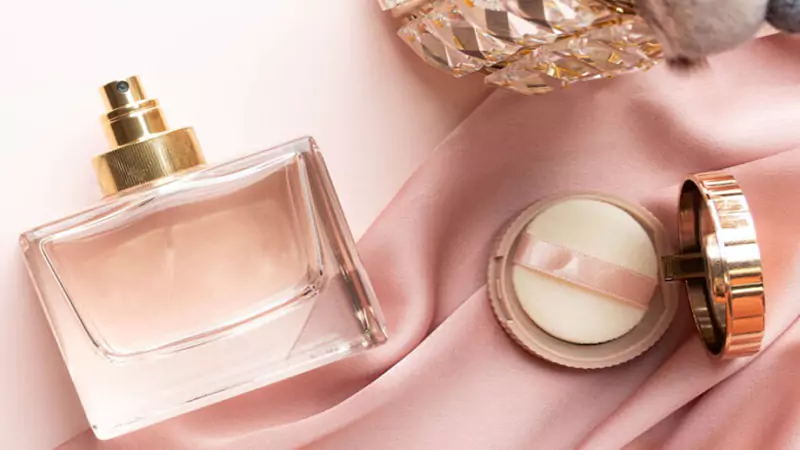 معرفی بهترین عطر های پودری